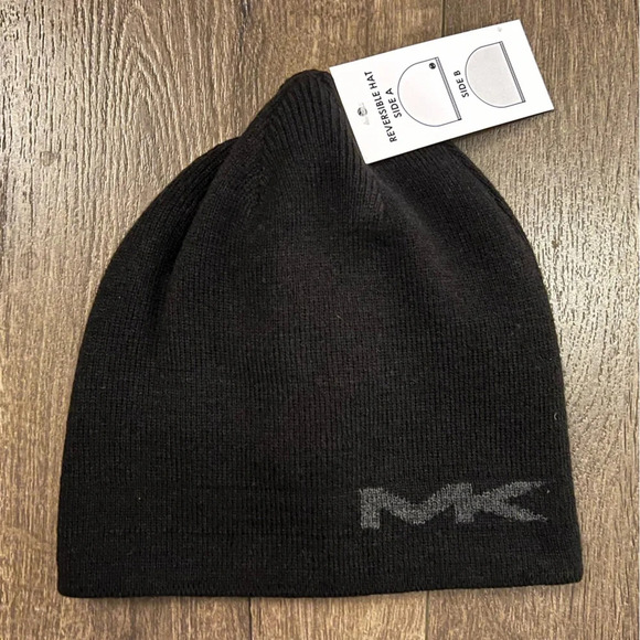 NWT Michael Kors Reversible Hat Beanie Black One Size Fits Most - Picture 1 of 10